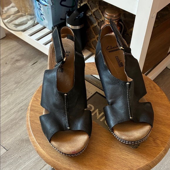 Clarks Black Leather Wedge Sandals - Picture 1 of 7
